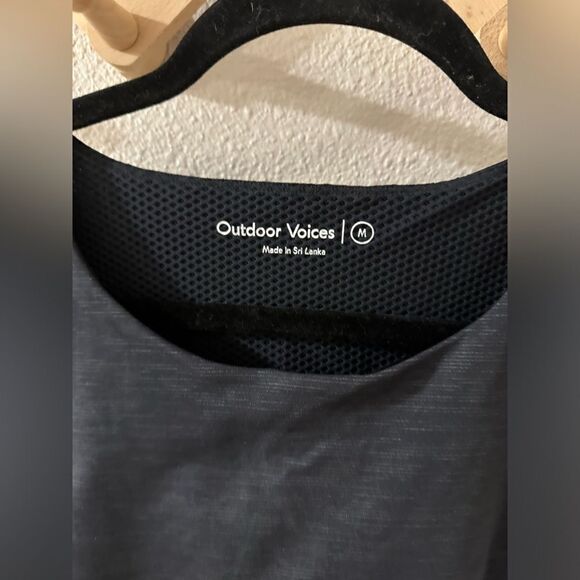 Outdoor Voices NWT Move Free Criss Cross TechSweat Night Crop Top Sports Bra M - Picture 6 of 7